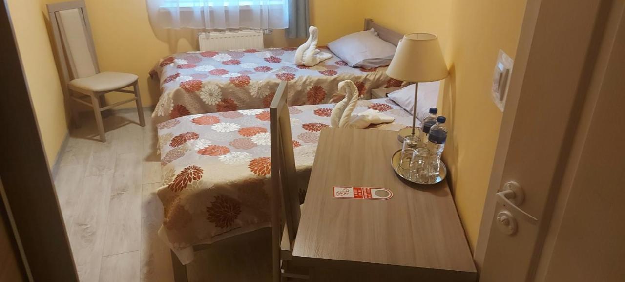 塔诺沃帕格涅 Pauza汽车旅馆 外观 照片