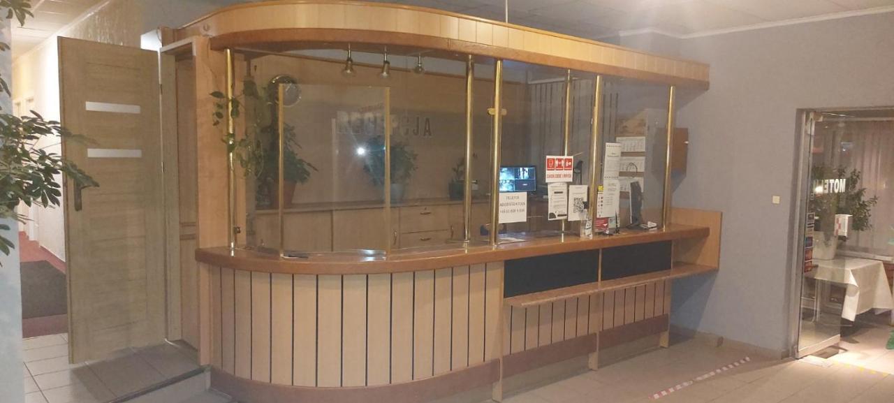 塔诺沃帕格涅 Pauza汽车旅馆 外观 照片