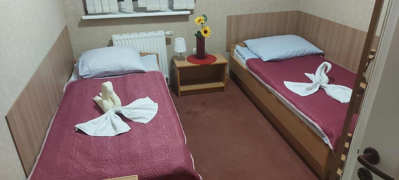 塔诺沃帕格涅 Pauza汽车旅馆 外观 照片